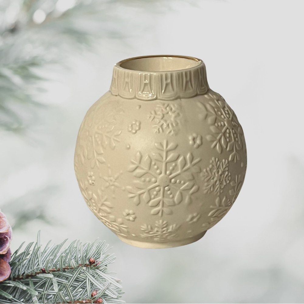 Lenox Ornamental Glow Snowflake Candle Holder Tea Light Votive Winter Holiday